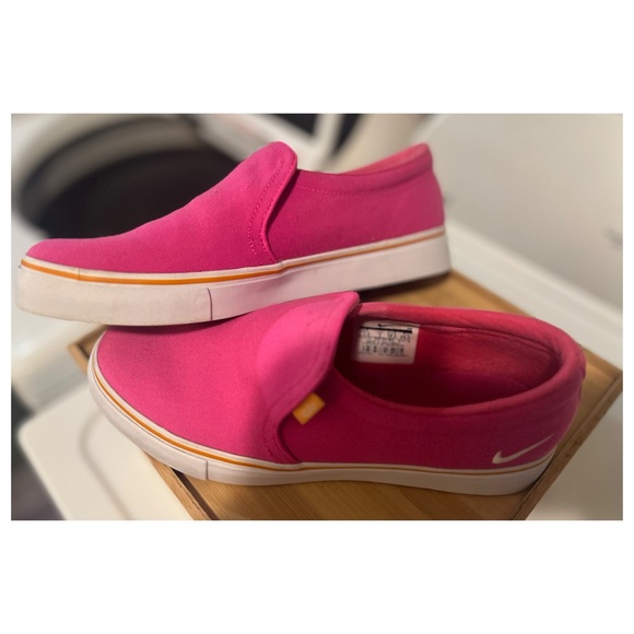 NIKE Canvas Court Royale Slip on Canvas Sneaker - Picture 1 of 4